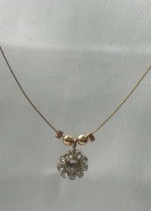 Elegant Floral Pendant Necklace