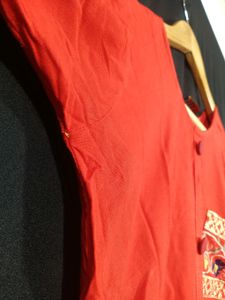 Red Embroidered Women&#39;s Kurta Set