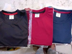 classic t shirt in cotton... comment down