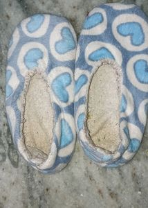 White Blue Woollen Shoes In Regular Domestic Use