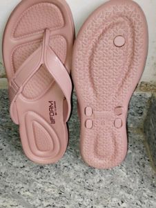 Pink Bfoam Flip Flops - Size 8