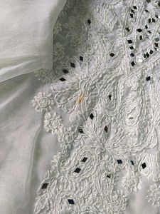 Chikenkari kurti