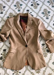 Zara Basic Blazer - Stylish &amp; Chic