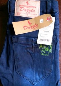 🔥Sale🔥 jeans 👖 only At 400