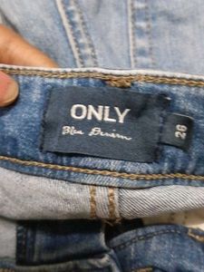 Distressed Skinny Jeans