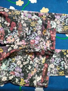 Nice Flowers Print Pent Size Porblam So I Sell