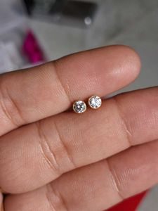 Elegant Stud Earrings very Shaining