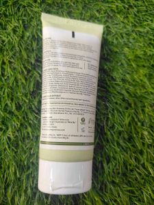 PLUM Green Tea &amp; Zinc Super Matte Sunscreen Gel