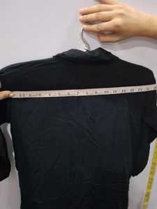 Black Cotton Shirt With Elbow Leghth Sleeves
