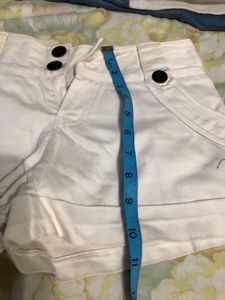 Very Smart White Shorts