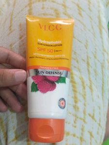 VLCC Hydrophobic Sunscreen SPF 50