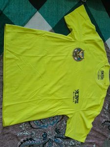 One Piece T-shirt - Yellow