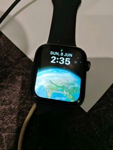 Apple Watch Series 4 GPS (Black) Extra Strap