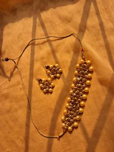 Jewellery Set Of Necklace And Earrings (Golden) ✨️