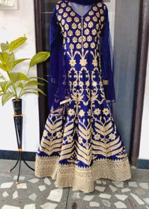 Elegant Navy Blue &amp; Gold Gown With Dupatta