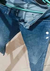 7 Trousers In rs 20