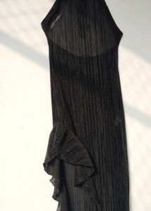 Chic Black Ruffle Detail Dress
