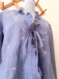 FLORAL EMBROIDERY LINEN SHRUG
