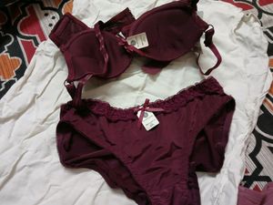 New Bra And Panty Set