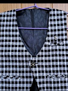 Black And White Coat 💥💥new💥💥