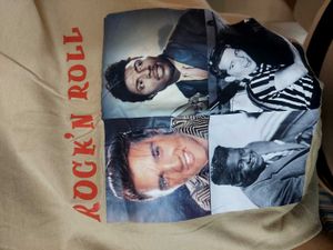 Rock n&#39; Roll Graphic T-Shirt