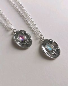 Tulip Pendant 🌷