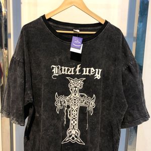 Black Distressed &#39;Bratuey&#39; Graphic Tee