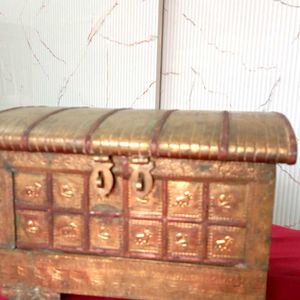 Antique Jewellery Sandook With Wheels