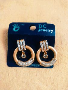 Colour:Rose Gold . Earings