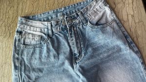 Ripped Denim Baggy Jeans