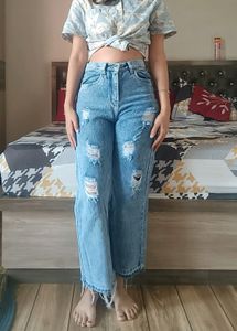 Trendy High Rise Distress Straight Leg Jeans