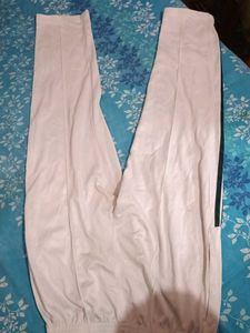 I&#39;m selling my old school lower and t shirt