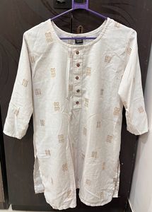 Off White Printed Short Kurta!🤍