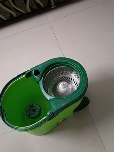 Mop Bucket ,, 🪣 Like New..