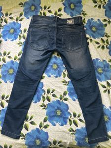 6 Branded Used Jeans