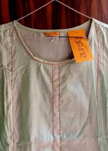 Elegant Mint Green Solid Kurta By Aurelia