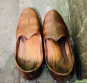 Brown Leather Khussa Jutti