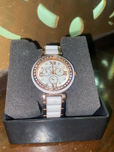 Elegant Women’s Wrist Watch – Swiss Style