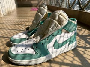 NIKE JORDANS HIGH TOP Almost New