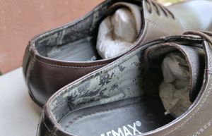 Size 7 Leather Shoe