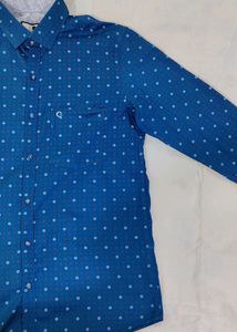 Classic Shirt - Printed Dotted Design