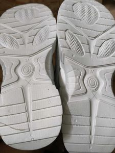 sneakers women