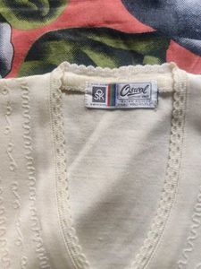 Vintage Cream Cardigan in woolen style 👘