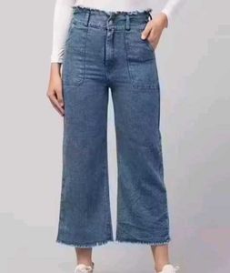 Acid Wash Cropped Jeans