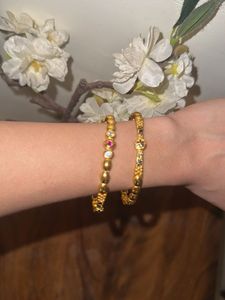 Gold Tone Bangle Set