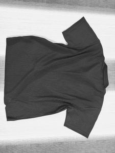 RARE TO FIND — H&amp;M PLEATED OVERSIZED T-SHIRT