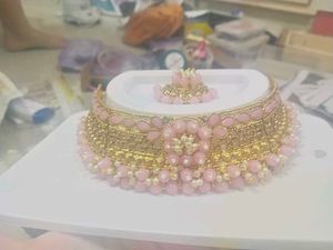Pink Colour Choker