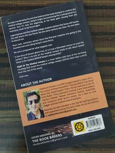 Night at the Medical Campus - Thriller Book
