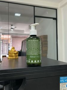 100% Pure Aloe Vera Gel Hydrates &amp; Soothes Skin, N