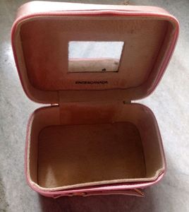 Faces Canada Pink Box